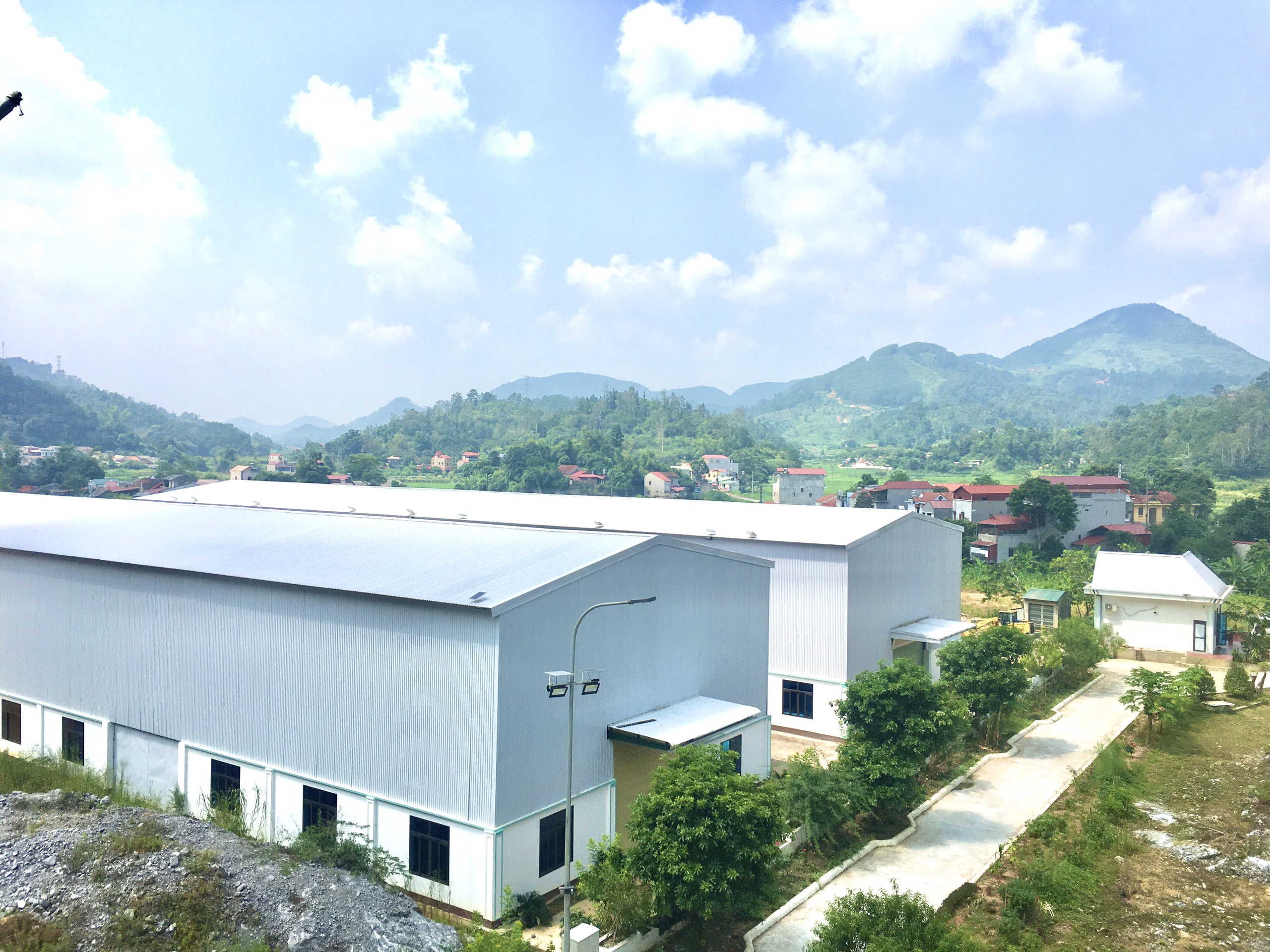 công ty cổ phần thương mại và đầu tư xây dựng dung linh