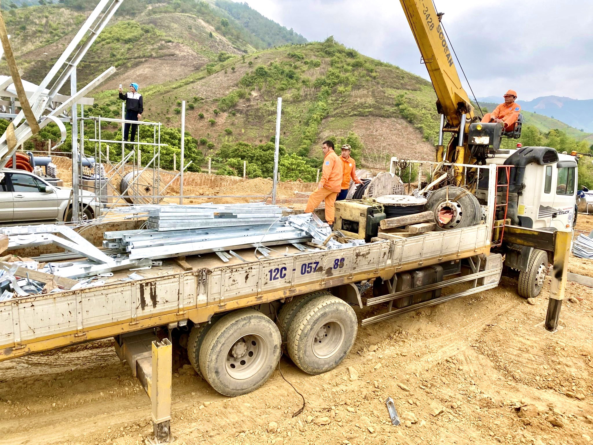 công ty cổ phần thương mại và đầu tư xây dựng dung linh